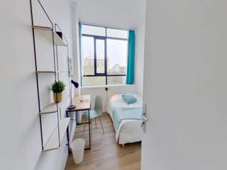 Piso compartido / 11 rooms apartment · 220 m², Asnières-sur-Seine, Avenue Sainte-Anne