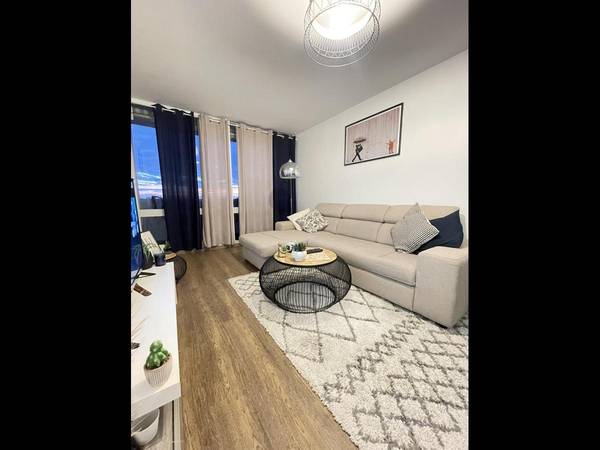 Colocation / Appartement 4 pièces de 65 m², Créteil, Rue des Pinsons / Photo 2