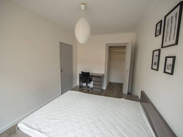Colocation / Appartement 4 pièces de 71 m², Saint-Étienne, Rue Charles de Gaulle / Photo 2