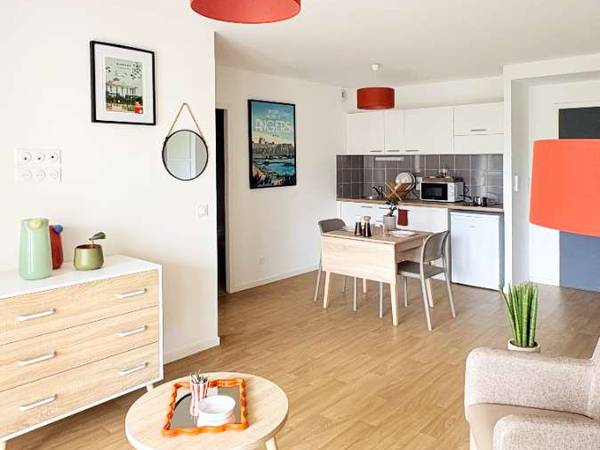 Location / Appartement 2 pièces de 42 m², Angers, Rue de la Barre / Photo 2