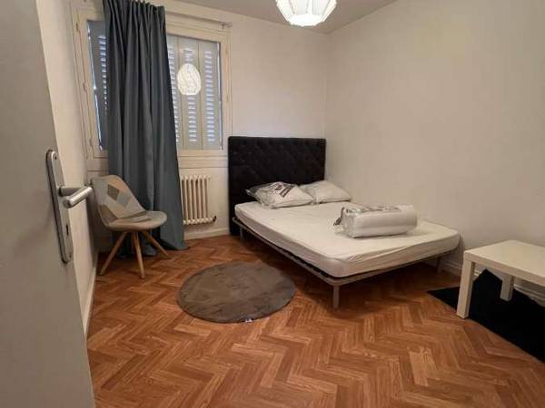 Colocation / Appartement 4 pièces de 65 m², Vaulx-en-Velin, Rue Anatole France / Photo 7