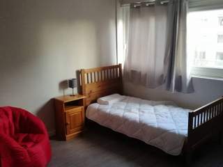 Room in a live-in landlord's home / 1 room apartment, Mâcon