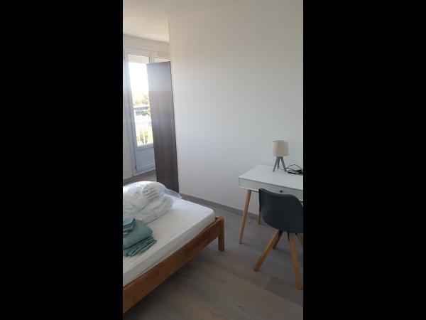 Colocation / Appartement 5 pièces de 74 m², Rennes, Allée Henri Bergson / Photo 2