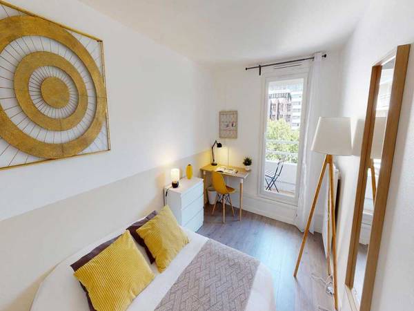 Colocation / Appartement 4 pièces de 90 m², Nanterre, Rue Salvador Allende / Photo 2