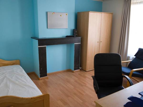 Colocation / Maison 9 pièces de 195 m², Ixelles, Rue Borrens / Photo 2