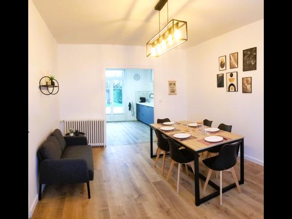 Colocation / Maison 8 pièces de 185 m², Angoulême, Rue Jean Chabaneix / Photo 2