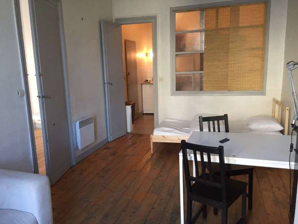 Location / Appartement 2 pièces de 37 m², Bordeaux, Cours de la Marne / Photo 2