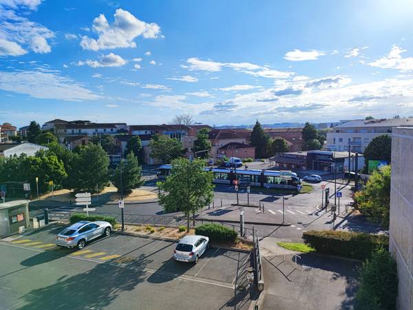 Colocation / Appartement 5 pièces de 85 m², Toulouse, Avenue Casselardit / Photo 2