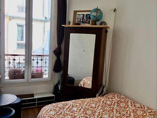Chambre chez l'habitant / Appartement 3 pièces de 45 m², Paris, Rue Julien Lacroix