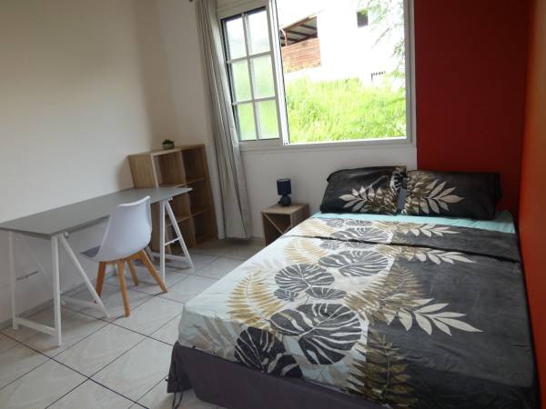 Colocation / Appartement 3 pièces de 55 m², Schœlcher, Rue Vincent Placoly / Photo 2