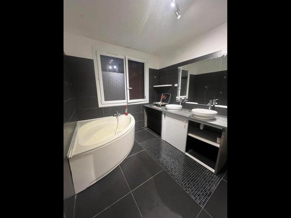 Colocation / Appartement, Fontaine / Photo 2