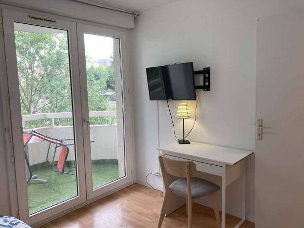 Colocation / Appartement 4 pièces de 80 m², Rosny-sous-Bois, Allee des Sophoras / Photo 2