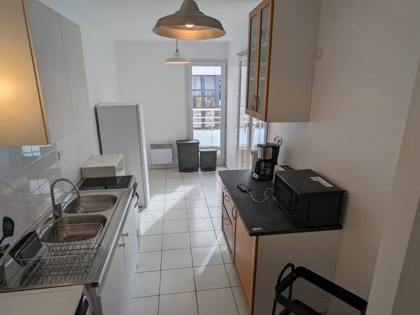 Colocation / Appartement 3 pièces de 71 m², Suresnes, Allée Louis Chevrolet / Photo 2