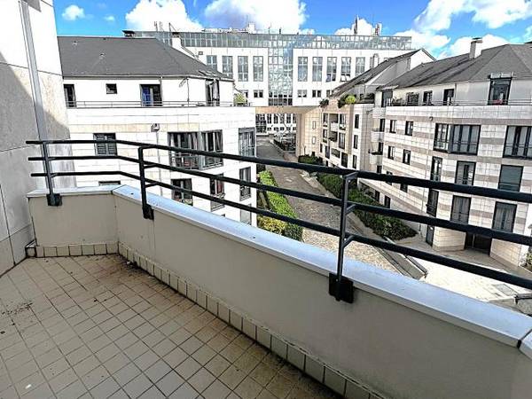 Location / Appartement 1 pièce de 31 m², Vincennes, Allée Nicéphore Niépce / Photo 2