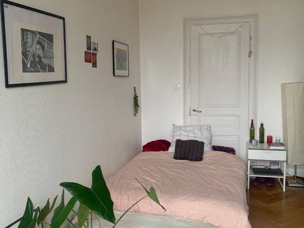 Colocation / Appartement 4 pièces de 100 m², Strasbourg, Place de Haguenau / Photo 2