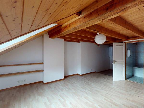Location / Appartement 1 pièce de 33 m², Chambéry, Faubourg Montmélian / Photo 2