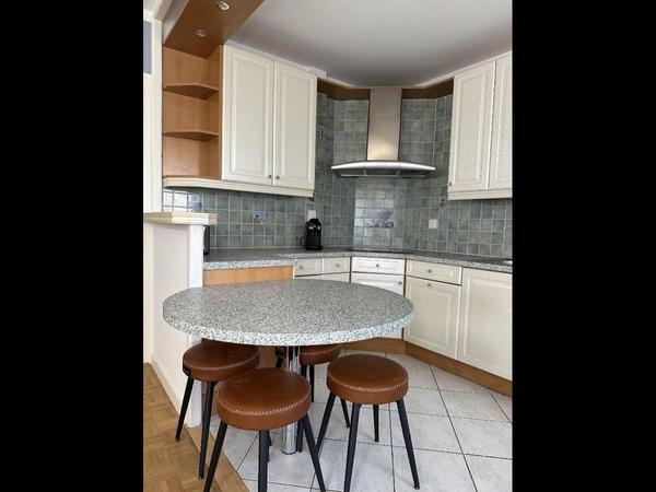 Colocation / Appartement 5 pièces de 87 m², Annemasse, Rue Aristide Briand / Photo 2