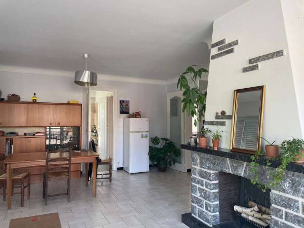 Location / Maison 3 pièces de 105 m², Pau, Avenue du Loup / Photo 2