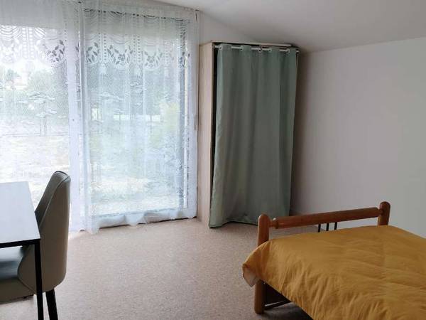 Colocation / Maison 8 pièces de 125 m², Pessac, Rue Pierre Rambaud / Photo 2