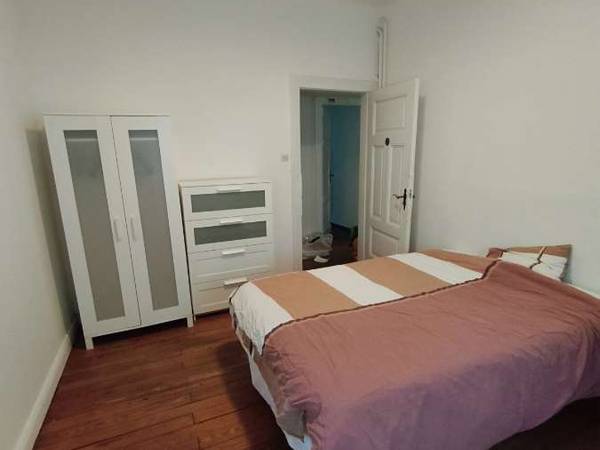 Colocation / Appartement 4 pièces de 80 m², Metz, Rue Aux Arènes / Photo 2