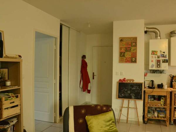 Flatsharing / 2-bedroom apartment building · 65 m², Lyon, Rue Domrémy / Photo 2