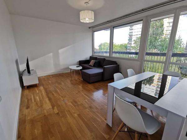 Colocation / Appartement 4 pièces de 77 m², Fontenay-sous-Bois / Photo 2