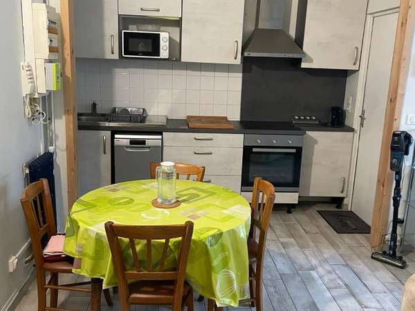 Colocation / Appartement 5 pièces de 63 m², Angers, Rue de Brissac / Photo 2