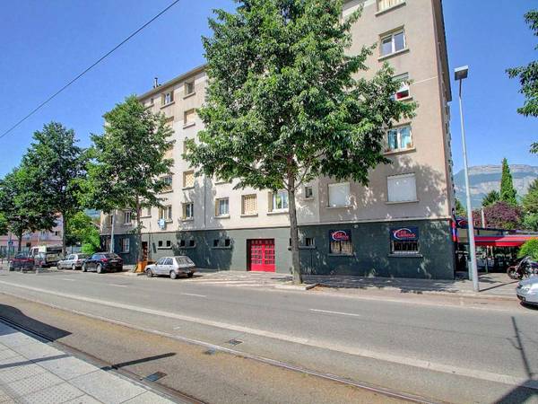 Colocation / Appartement 5 pièces de 74 m², Saint-Martin-d'Hères, Avenue Gabriel Peri / Photo 10