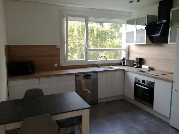 Colocation / Appartement 4 pièces de 65 m², Angers, Boulevard Henri Dunant / Photo 2
