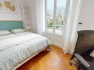 Coliving space / 10-bedroom house · 281 m², Bron, Avenue Salvador Allende