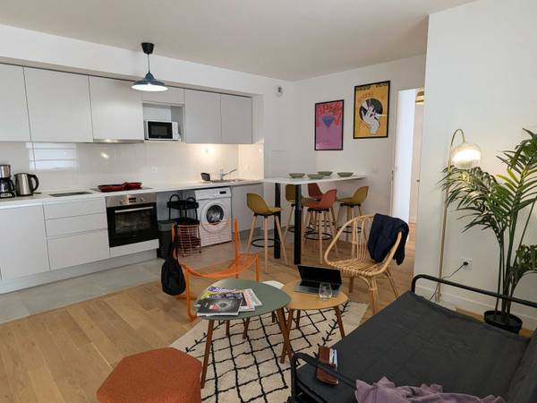Colocation / Appartement 4 pièces de 78 m², Clichy, Rue Petit / Photo 2