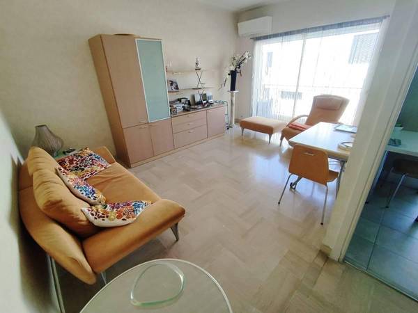 Colocation / Appartement 3 pièces de 69 m², Nice, Rue Paul Bounin / Photo 2