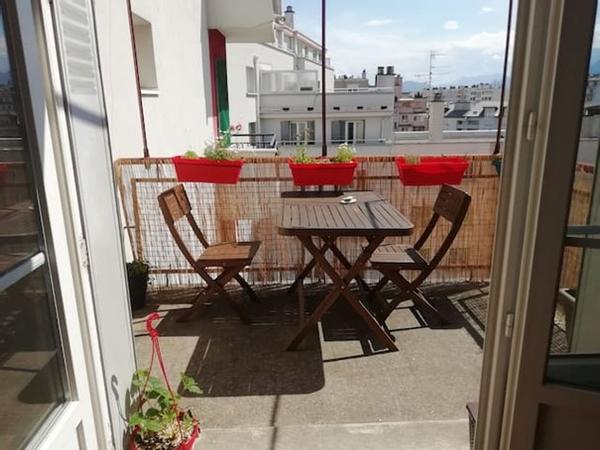 Colocation / Appartement 5 pièces de 85 m², Grenoble, Rue de Chamrousse / Photo 2