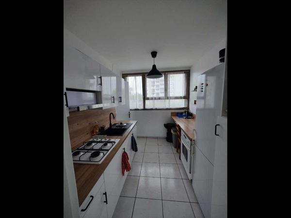 Colocation / Appartement 4 pièces de 65 m², Cholet, Rue Charles de Foucauld / Photo 2