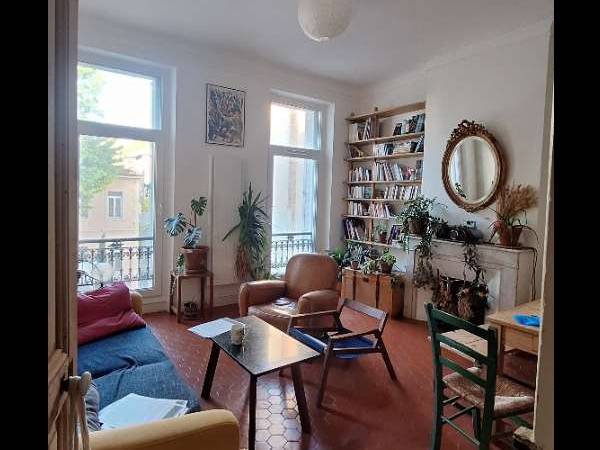Colocation / Appartement 4 pièces de 80 m², Marseille, Rue Camoin Jeune / Photo 2