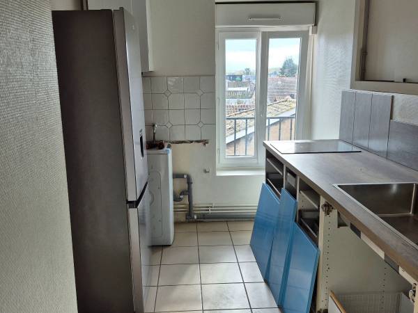 Location / Appartement 1 pièce de 71 m², Belleville-en-Beaujolais, Rue Joseph Pillard / Photo 7