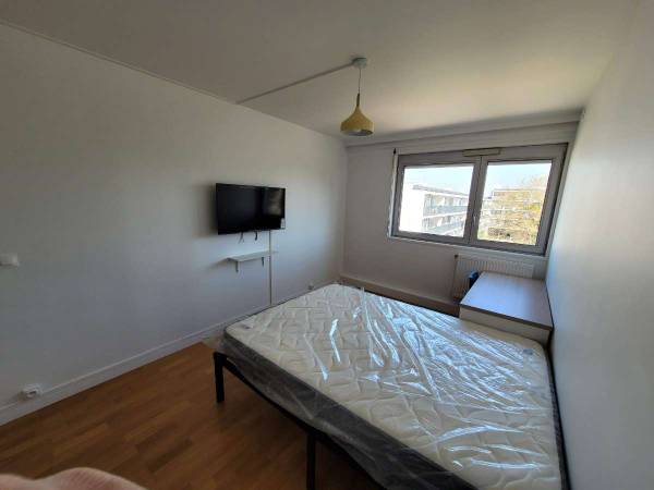 Colocation / Appartement 5 pièces de 95 m², Massy, Allée de Pologne / Photo 4