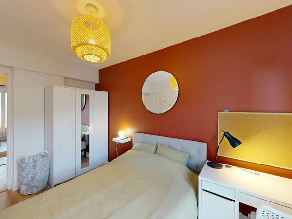 Colocation / Appartement 5 pièces de 94 m², Brest, Rue Sully Prud'Homme / Photo 2