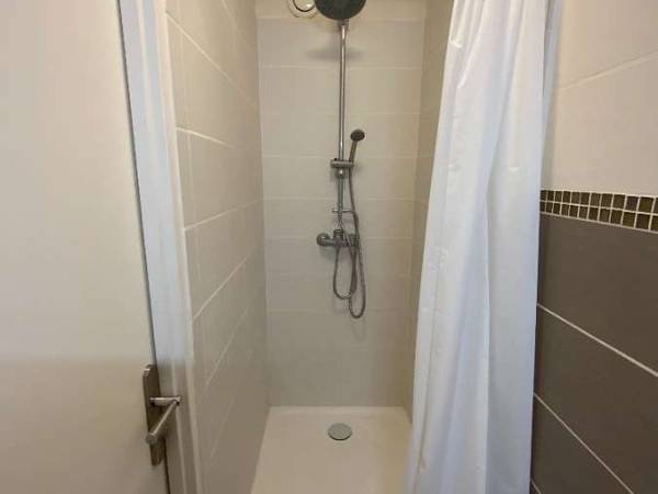 Flatsharing / 6-bedroom flat · 110 m², Montigny-le-Bretonneux, Mail des Thuyas / Photo 10