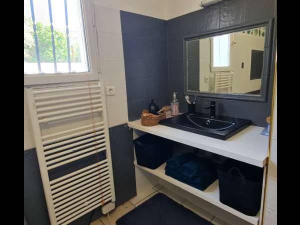 Colocation / Maison 4 pièces de 110 m², Nîmes, Rue Brillat Savarin / Photo 2