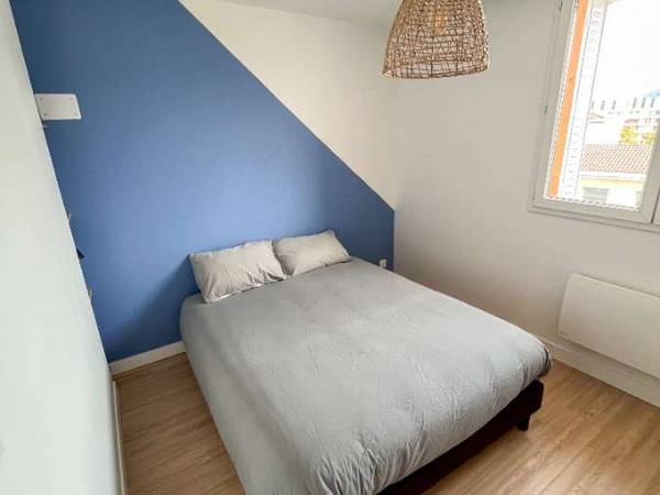 Colocation / Appartement 4 pièces de 60 m², Grenoble, Rue Docteur Bordier / Photo 2