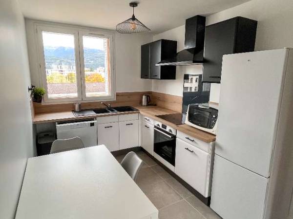 Colocation / Appartement 4 pièces de 60 m², Grenoble, Rue Docteur Bordier / Photo 8