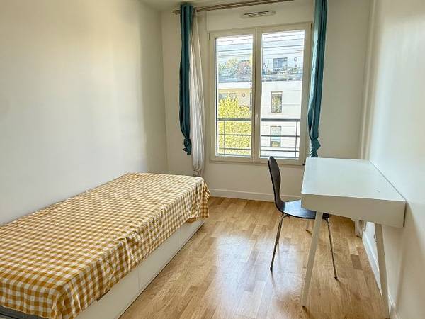 Colocation / Appartement 3 pièces de 68 m², Suresnes, Rue de Verdun / Photo 4