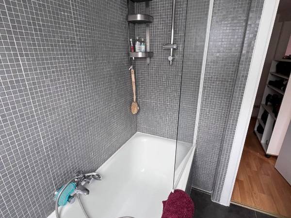 Colocation / Appartement 4 pièces de 80 m², Bruxelles, Rue du Beffroi / Photo 8