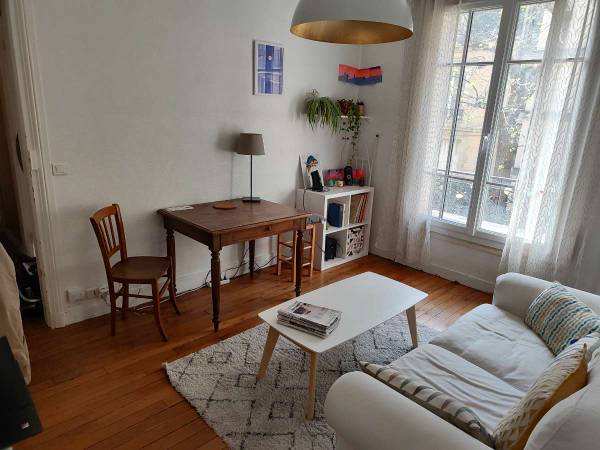 Colocation / Appartement 3 pièces de 45 m², Paris, Rue Gustave Geffroy / Photo 2