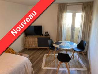 Location / Studio de 22 m², Nîmes, Impasse Jean Macé