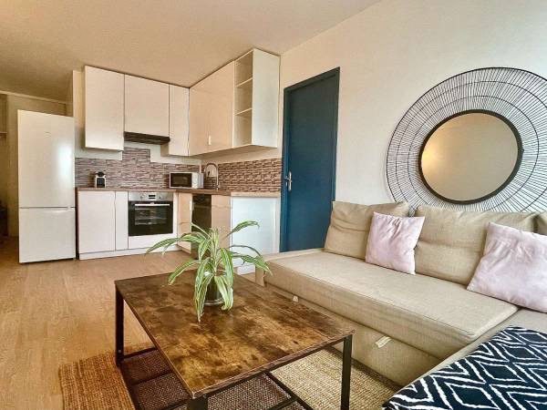 Colocation / Appartement 5 pièces de 80 m², Saint-Denis, Rue du Landy / Photo 2
