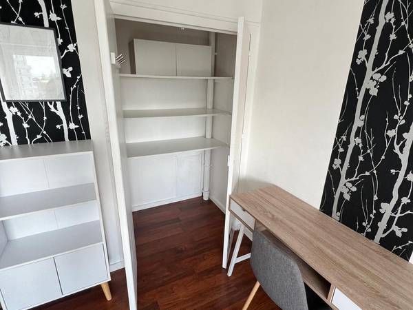 Colocation / Appartement 4 pièces de 88 m², Cholet, Rue Eugène Delacroix / Photo 2