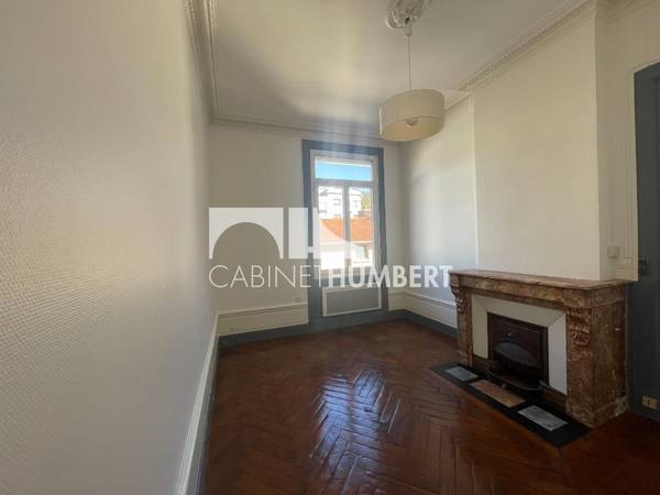 Location / Appartement 1 pièce de 40 m², Saint-Étienne, Rue Henri Barbusse / Photo 2