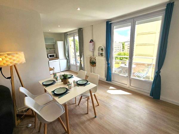 Colocation / Appartement 5 pièces de 78 m², Rouen, Rue Pierre Forfait / Photo 2